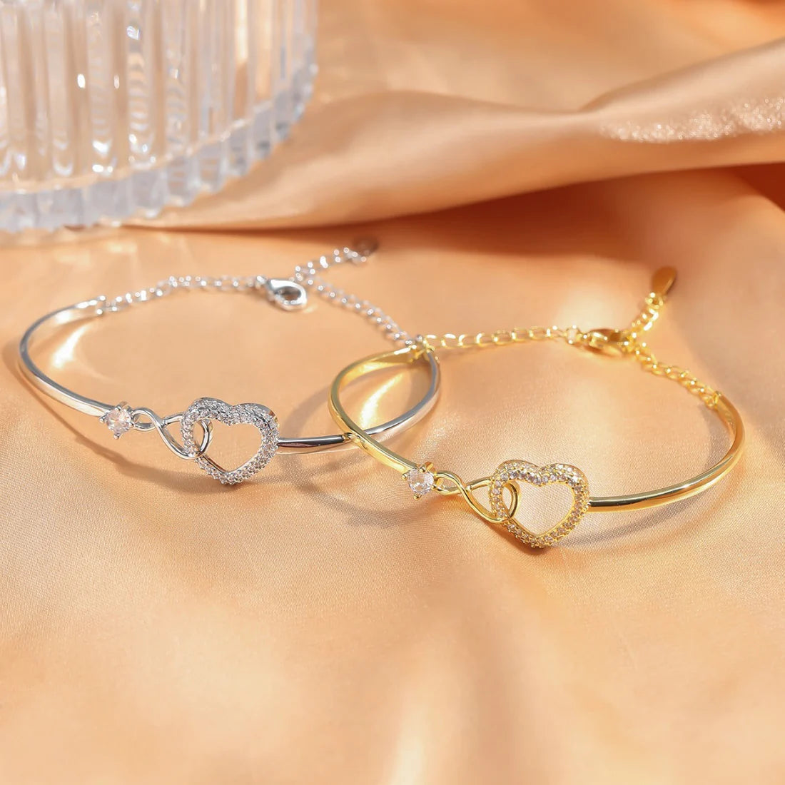 سلسلة على شكل قلب سوار نسائي أنيق - Chain  Heart Shape Bracelet Elegant Female